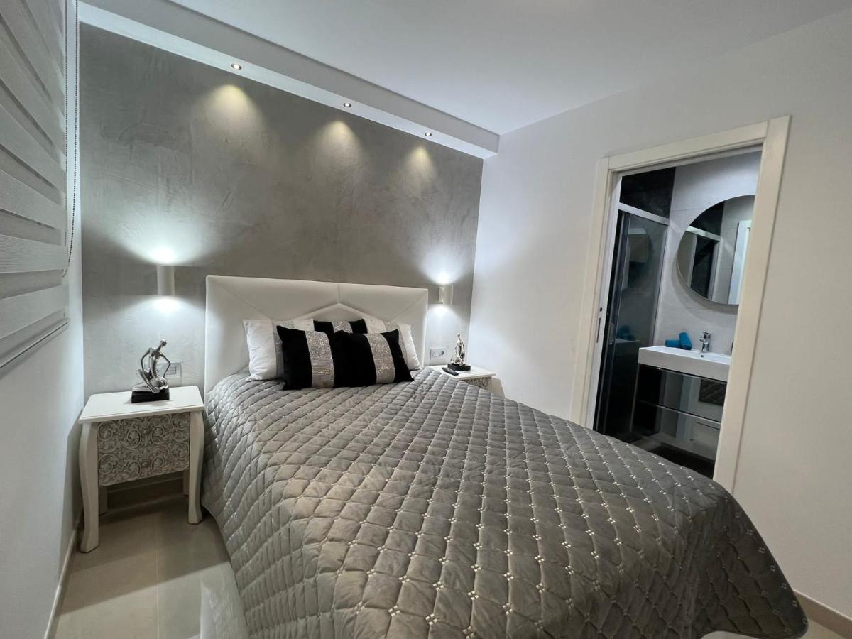 Appartement Luxury House Atlantico Private Heated Pool à Costa Adeje  Extérieur photo